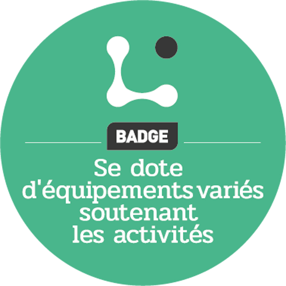 Badge LearningLab Network - Se dote d'équipements variés soutenant les activités